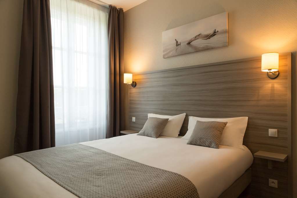 Hotel Henri IV Coutras Room photo